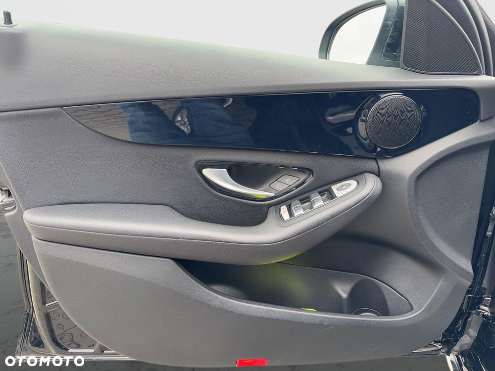 Mercedes-Benz Klasa C 180 9G-TRONIC - 17
