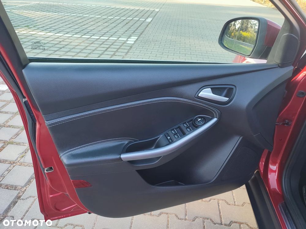 Ford Focus 1.6 EcoBoost Start-Stopp-System Titanium - 30