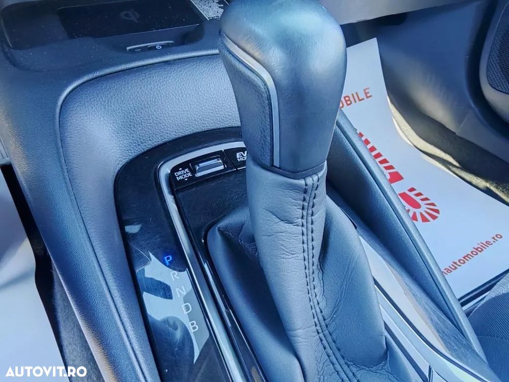 Toyota Corolla 1.8 Hybrid Touring Sports Trek - 13