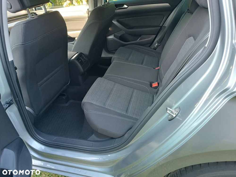 Volkswagen Passat 2.0 TDI EVO Business DSG - 15