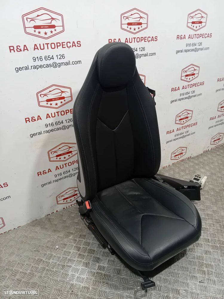 Conjunto de Bancos Frente Frontais Mercedes SLK R171 em Pele AMG Original - 8