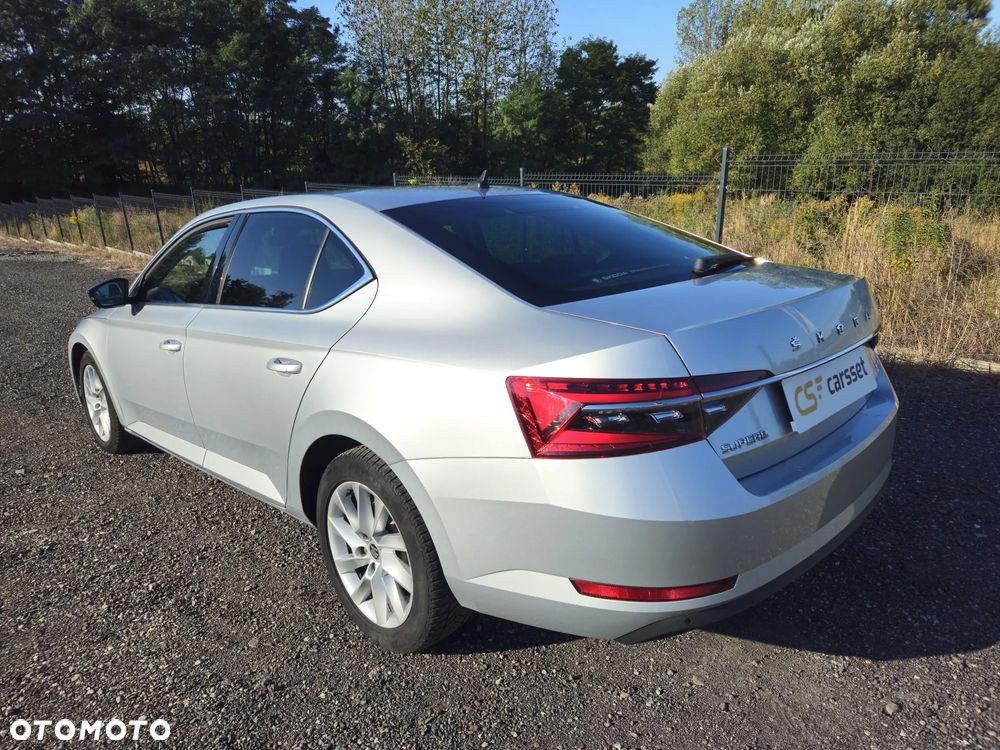 Skoda Superb 2.0 TDI SCR 4x4 Style DSG - 10