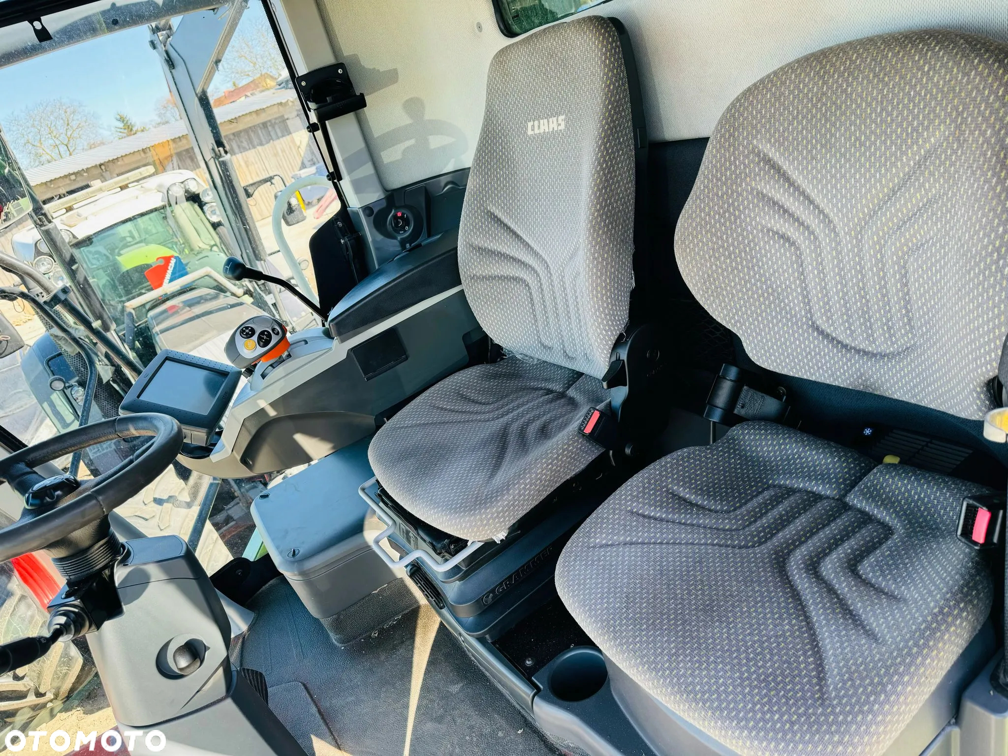 Claas Tucano 450 - 17
