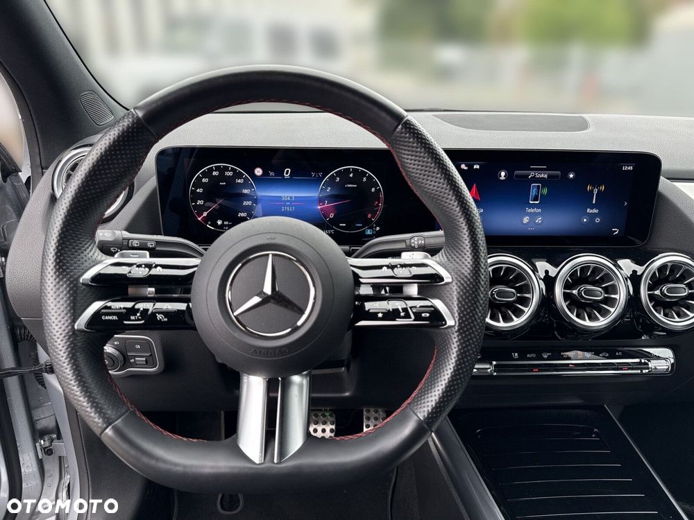 Mercedes-Benz GLA - 12