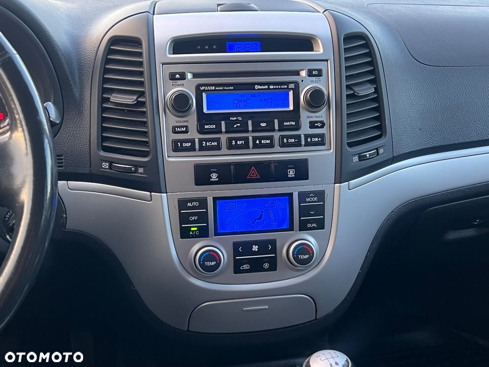 Hyundai Santa Fe 2.7 V6 2WD GLS - 33