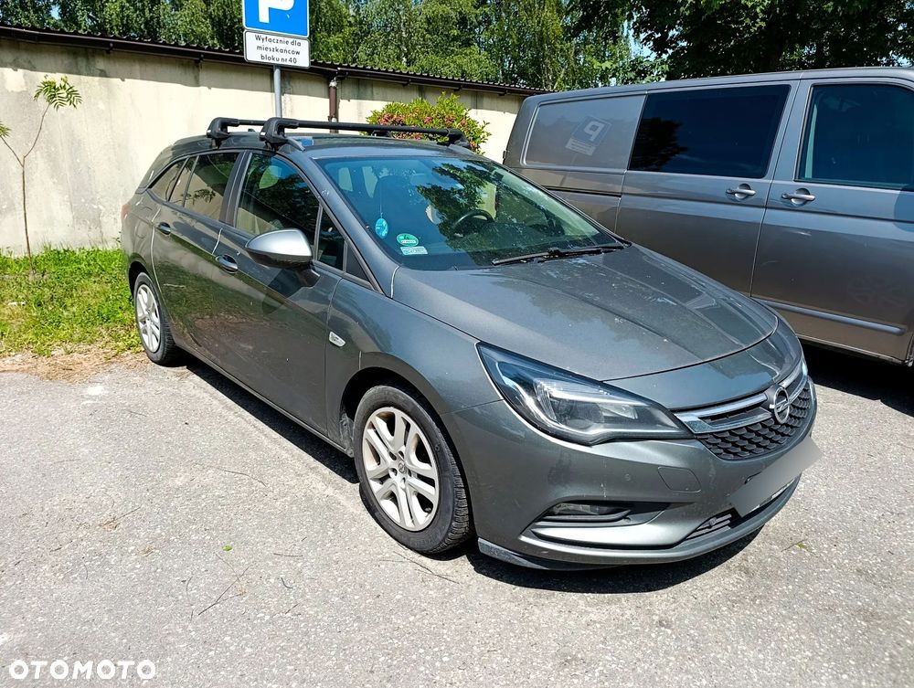 Opel Astra 1.6 CDTI Enjoy S&S - 2