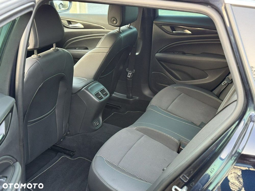 Opel Insignia - 21