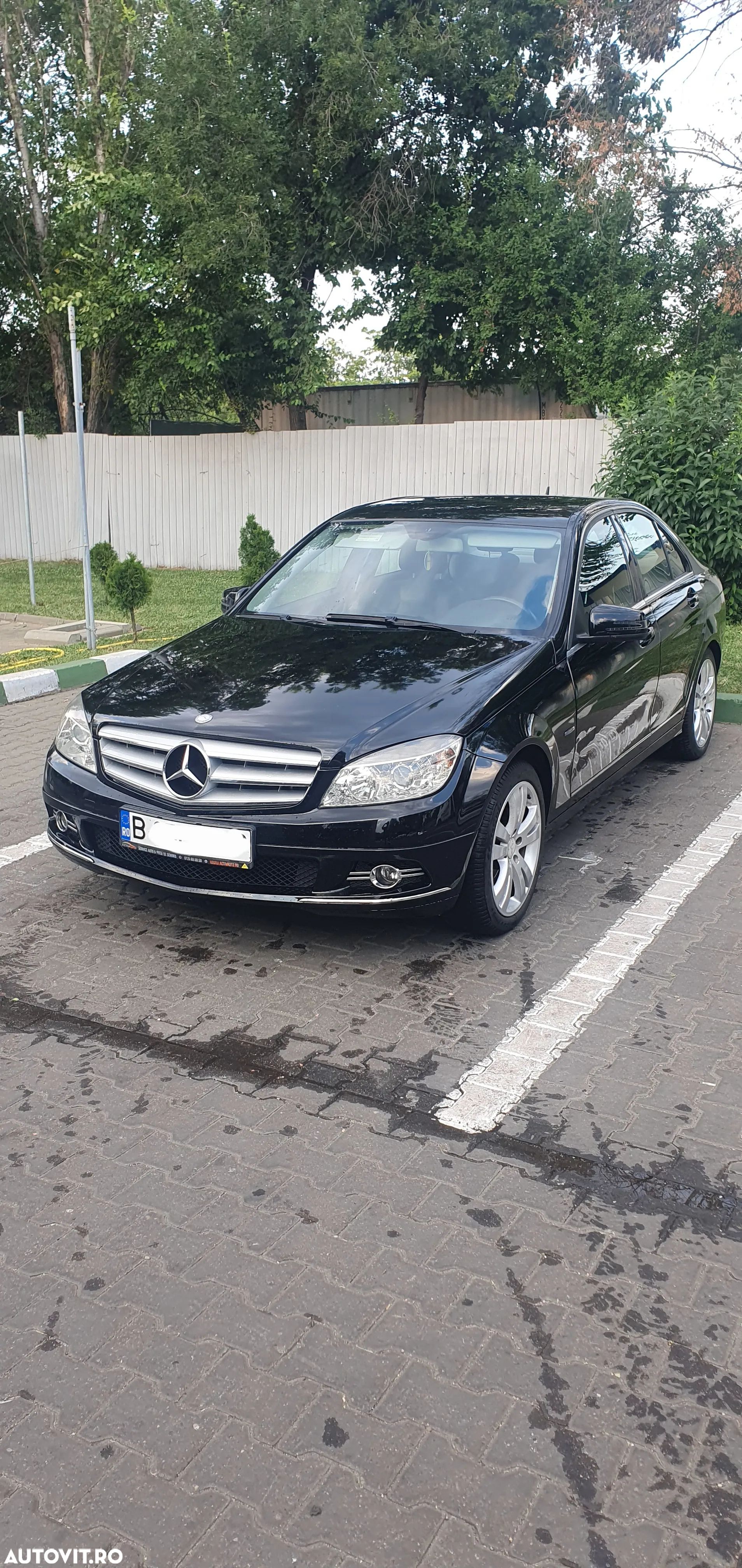Mercedes-Benz C 180 CGI BlueEFFICIENCY - 1