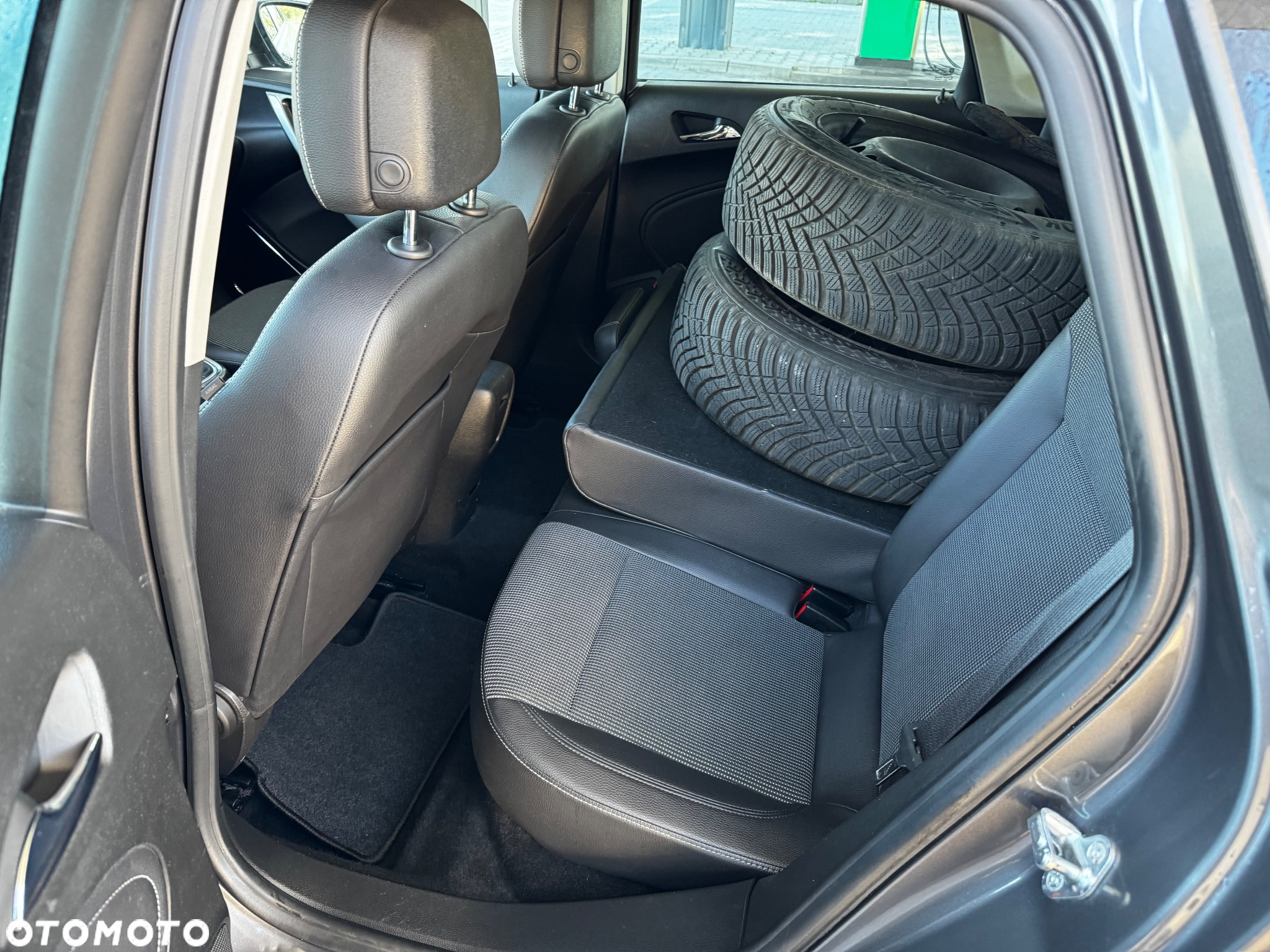 Opel Astra 1.4 Turbo Cosmo - 25