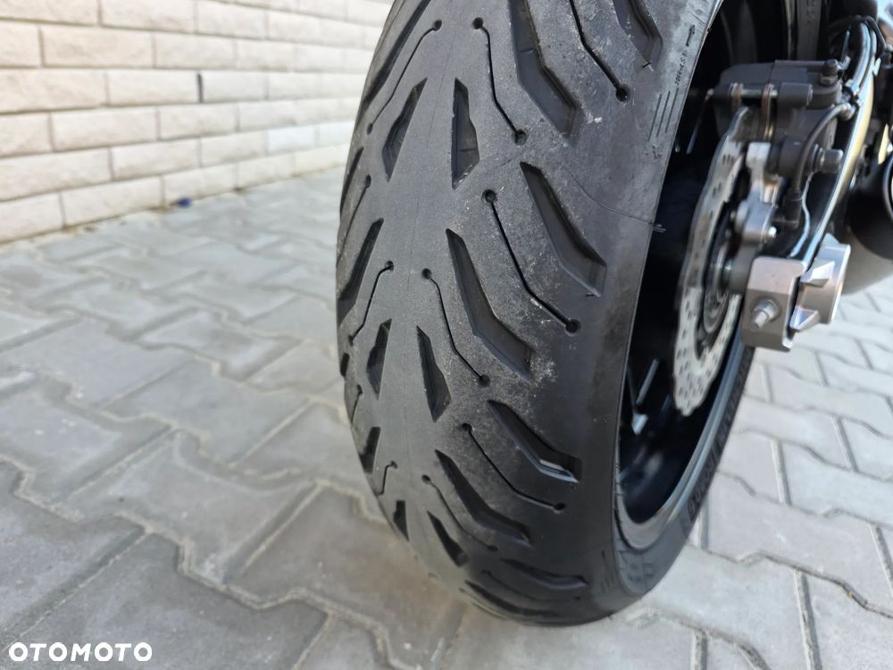 Yamaha MT - 6