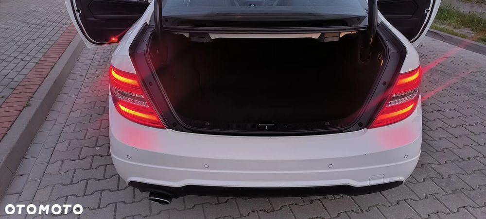 Mercedes-Benz Klasa C 250 Sport 7G-TRONIC - 18