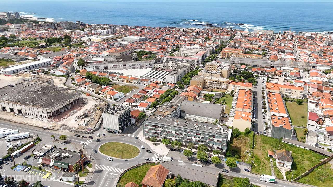 Apartamento T3- Condomínio Fechado a 800 metros da praia - Grande imagem: 4/58