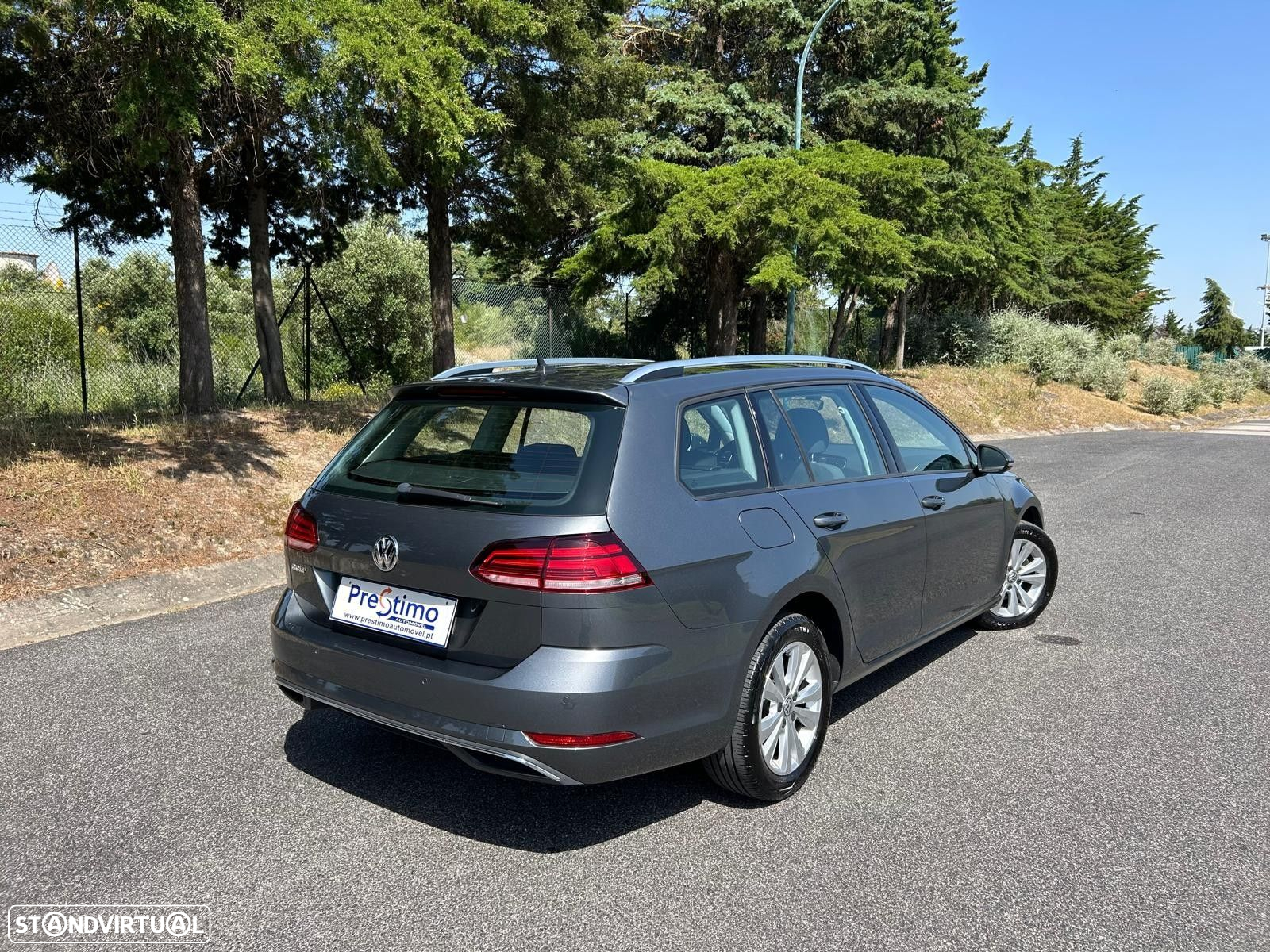 VW Golf Variant 1.6 TDi Confortline - 18