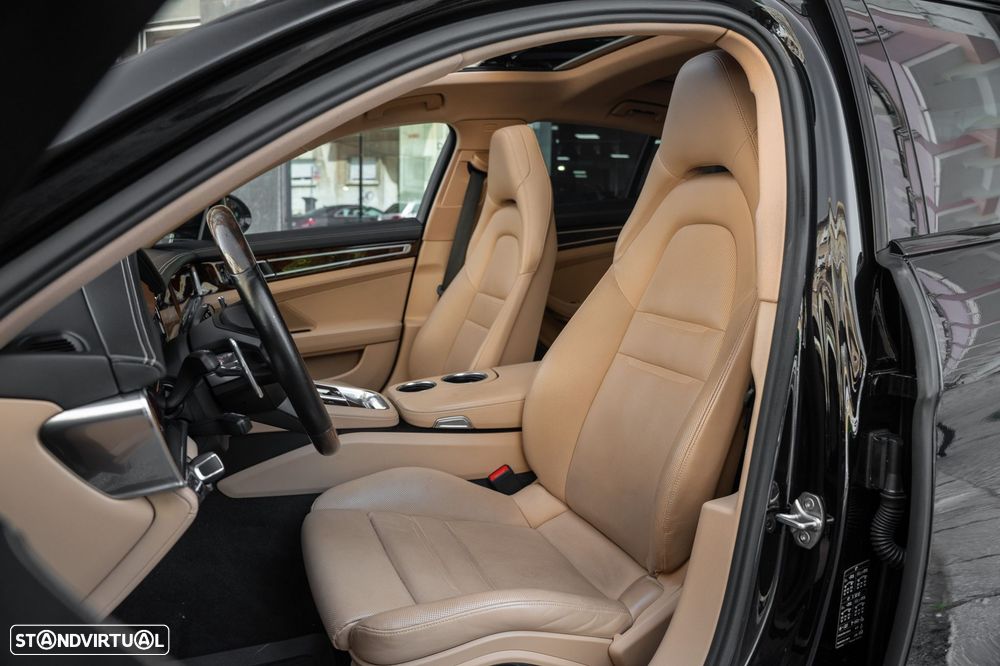 Porsche Panamera 4S E-Hybrid Executive - 37
