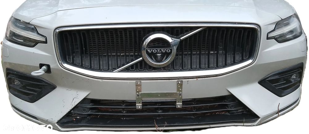 Zderzak przód Volvo V60 II / S60 III PDC HALOGENY