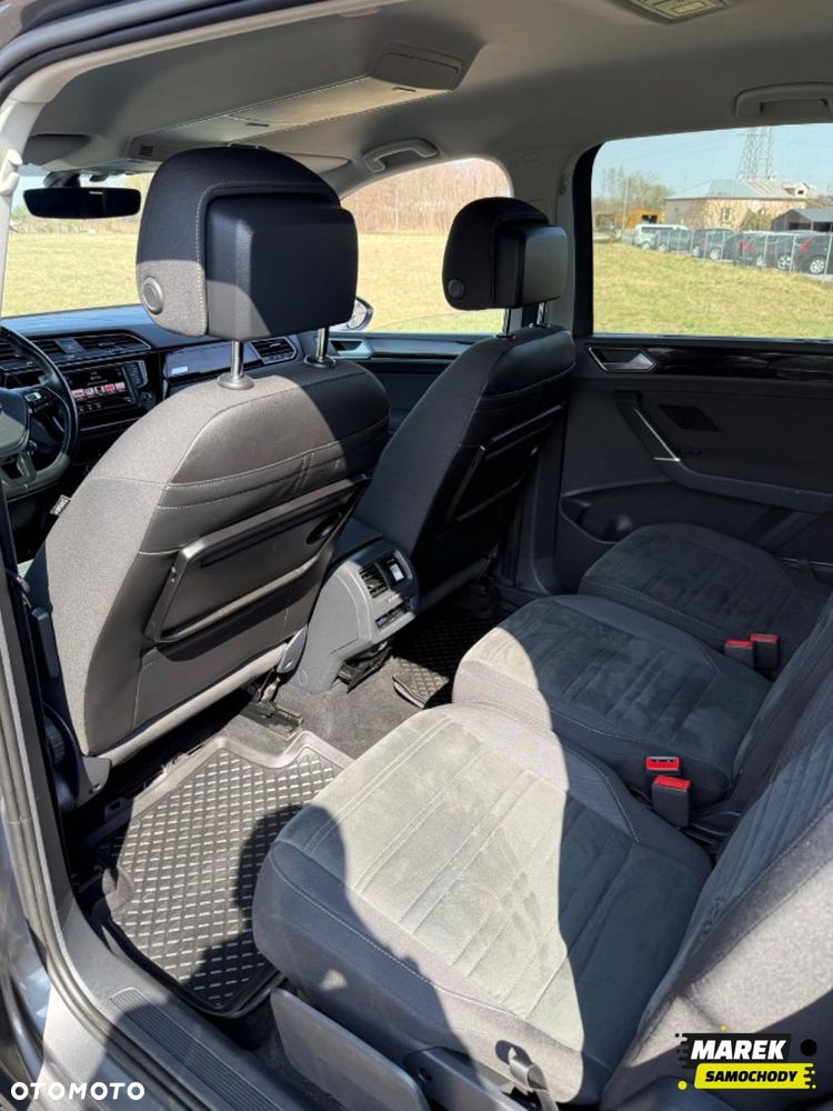 Volkswagen Touran - 14