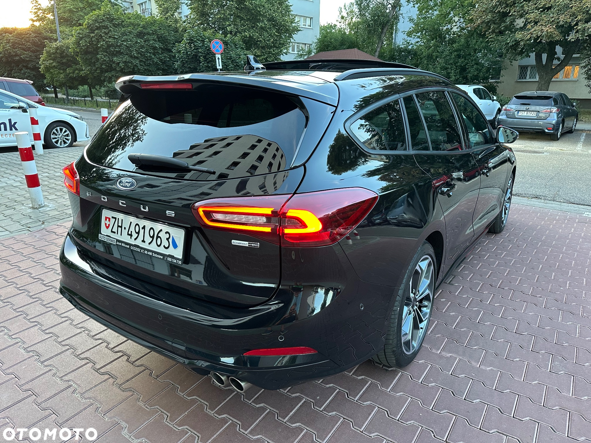 Ford Focus Turnier 1.0 EcoBoost Hybrid ST-LINE X - 11