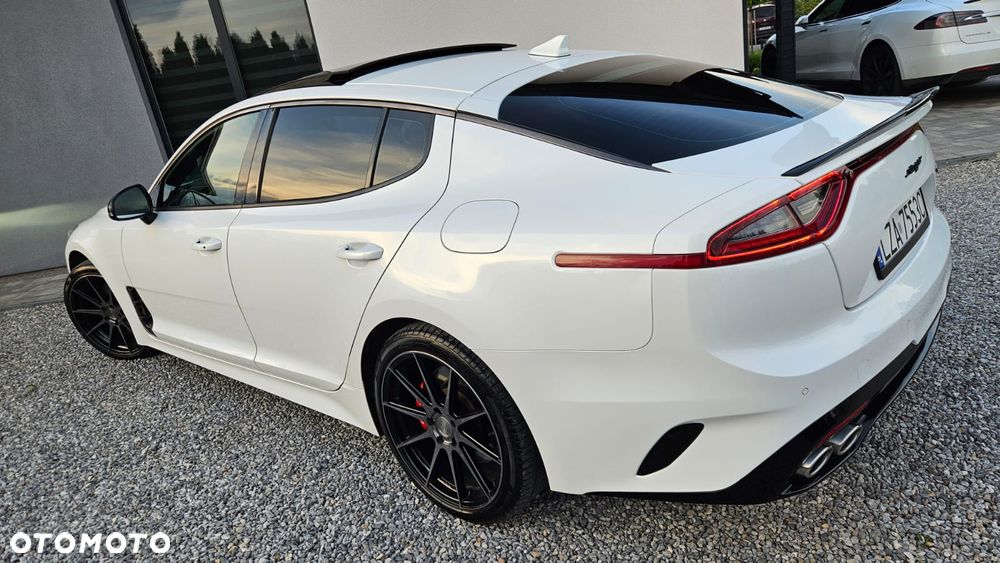 Kia Stinger 3.3 T-GDI AWD GT - 12