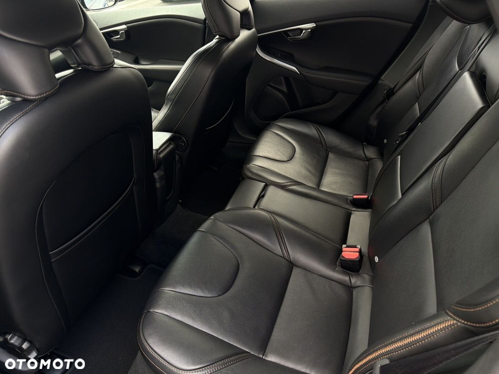 Volvo V40 - 18
