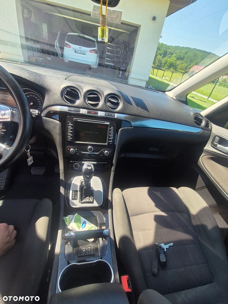 Ford Galaxy - 8