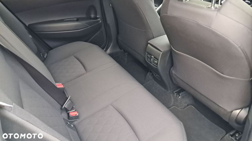 Toyota Corolla Cross - 10