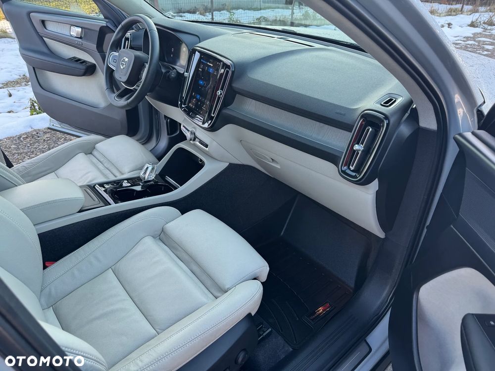 Volvo XC 40 T5 AWD Inscription - 22