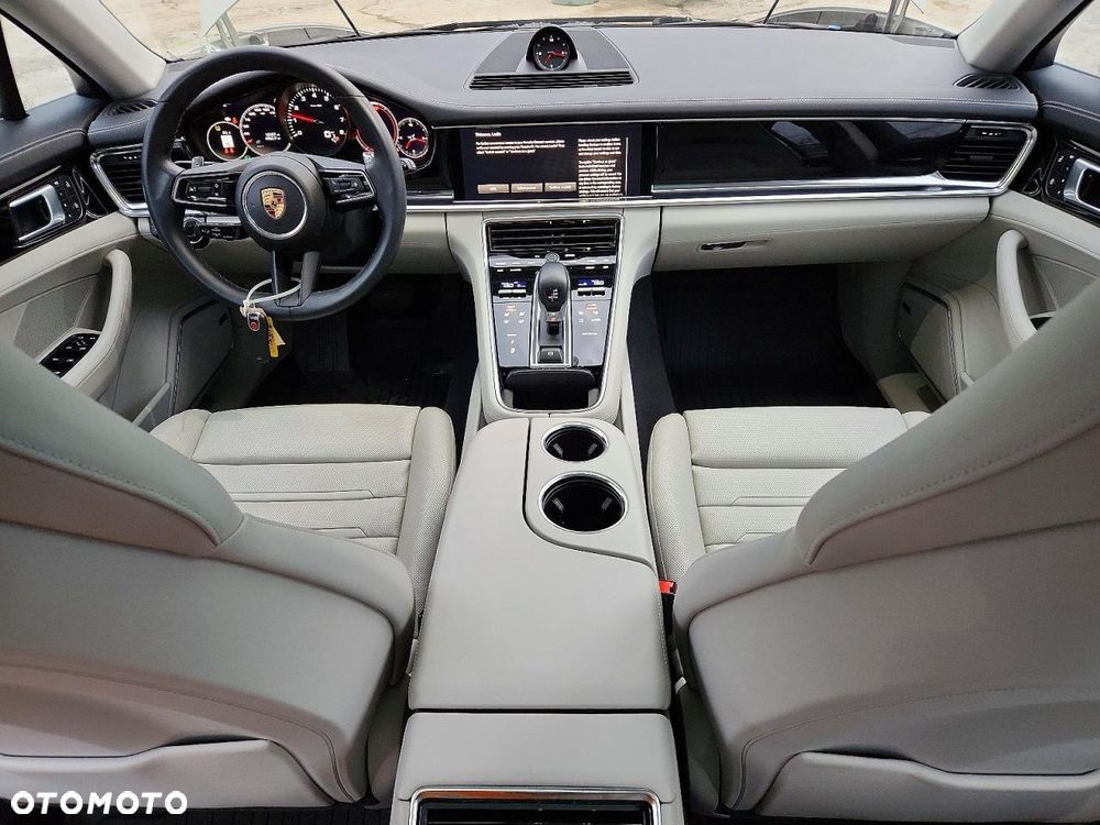 Porsche Panamera - 9