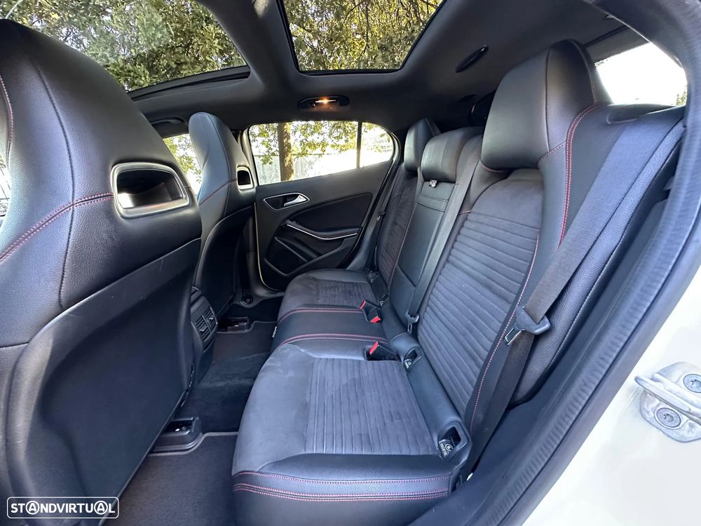 Mercedes-Benz GLA 180 - 26
