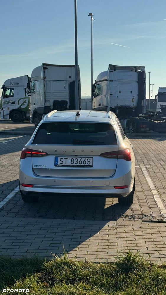 Skoda Octavia 2.0 TDI Sportline DSG - 5