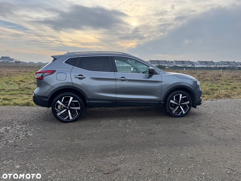 Nissan Qashqai 1.6 DCi TEKNA+ - 9