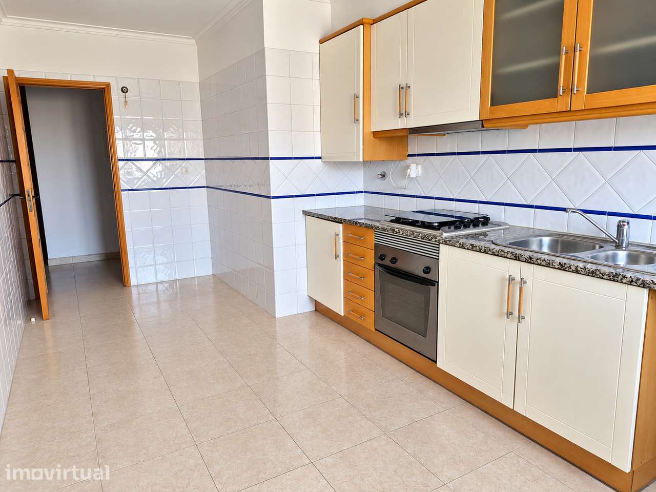 Apartamento T3 com 2 casas de banho e garagem - Grande imagem: 3/16