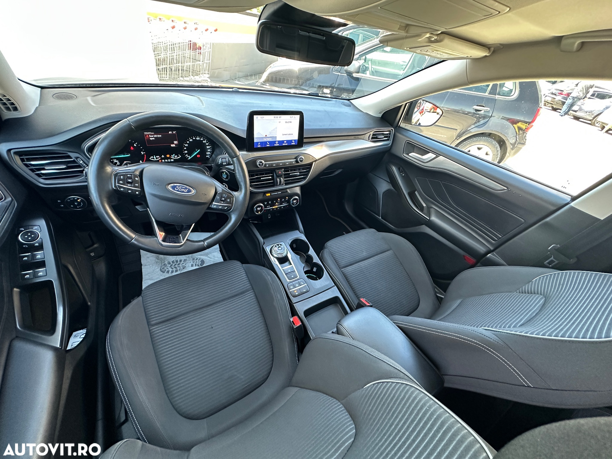 Ford Focus 2.0 EcoBlue Start-Stopp-System Aut. TITANIUM - 8