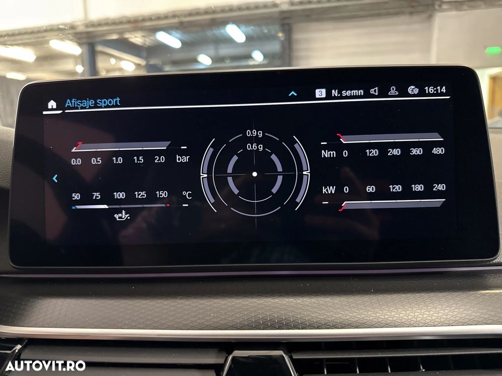 BMW Seria 5 530e Aut. - 24