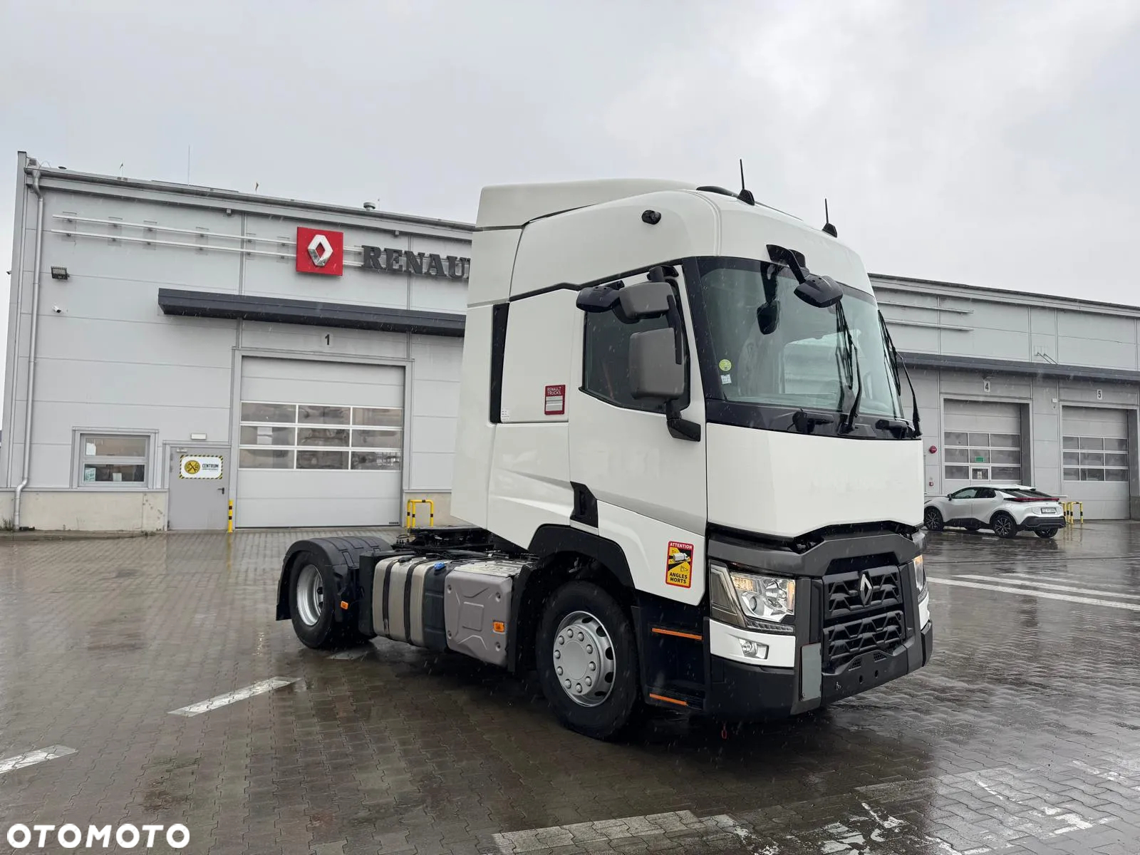 Renault T480 Sleeper Cab - 3