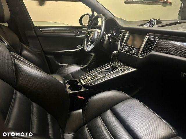 Porsche Macan - 16