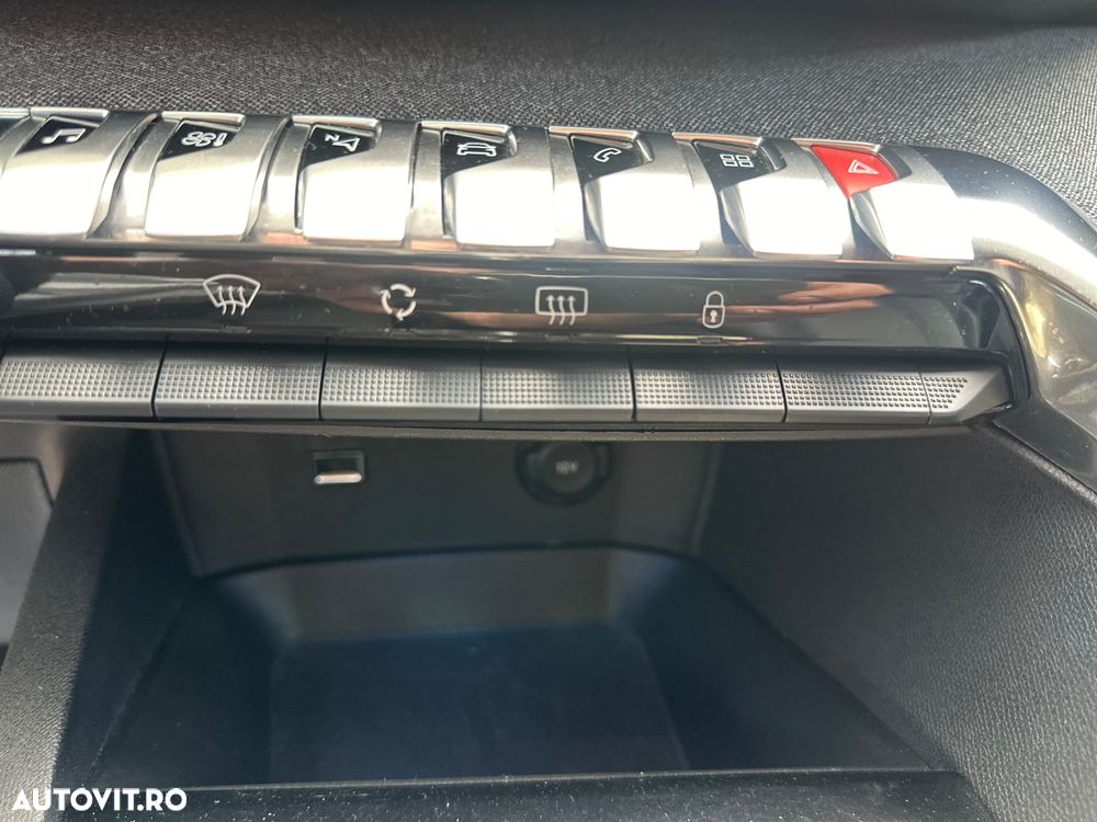 Peugeot 3008 1.5 BlueHDI 130 EAT8 Active Pack - 14