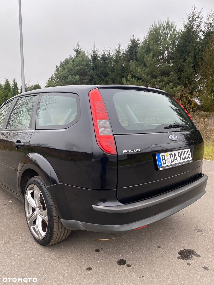 Ford Focus 2.0 16V Titanium - 6