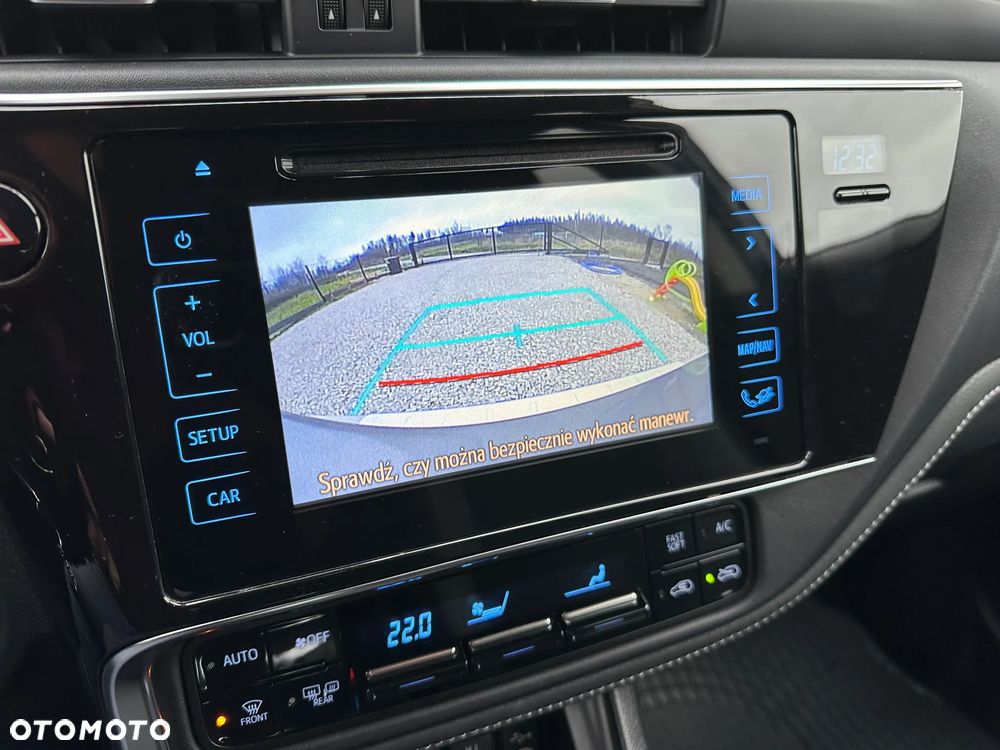 Toyota Auris 1.6 Prestige - 28