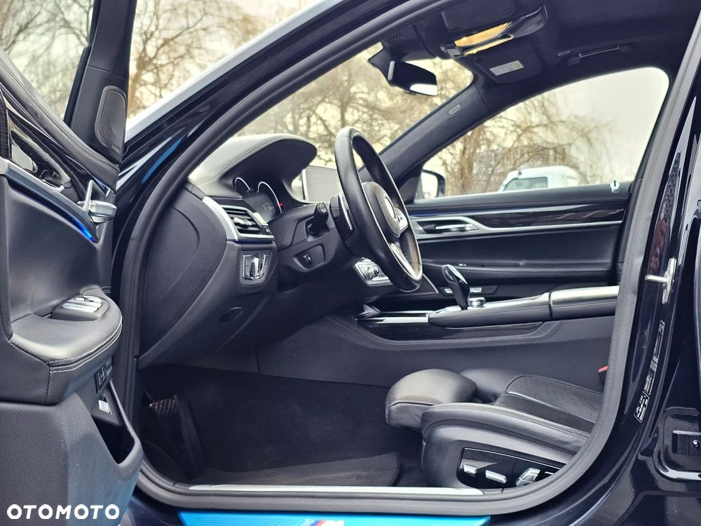 BMW Seria 7 740d xDrive - 9