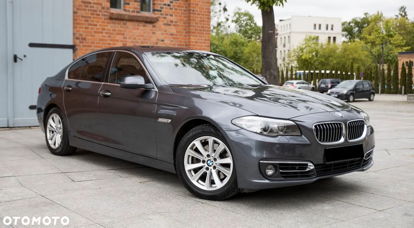 BMW Seria 5 528i - 1