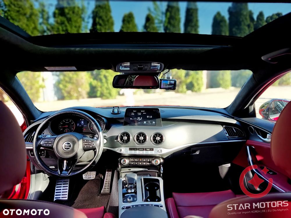 Kia Stinger - 32