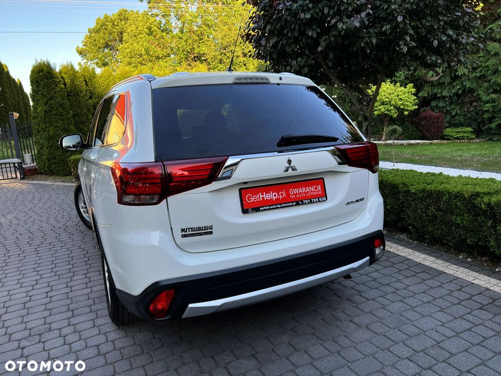 Mitsubishi Outlander 2.0 2WD SUV-Star - 17