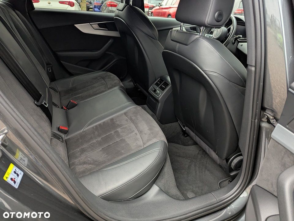 Audi A4 Avant 40 TDI S tronic S line - 29