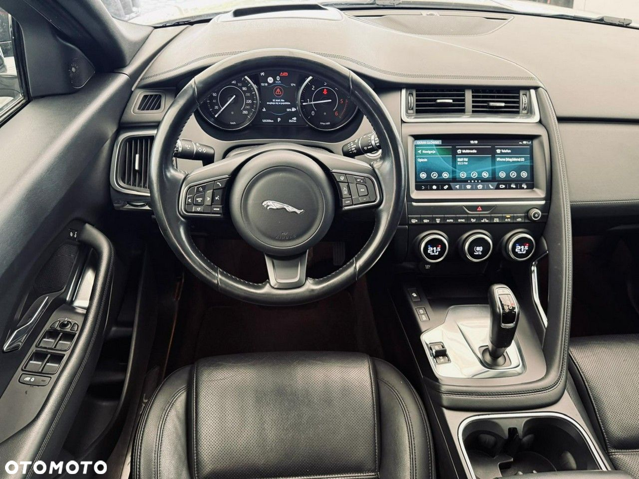 Jaguar E-Pace - 26