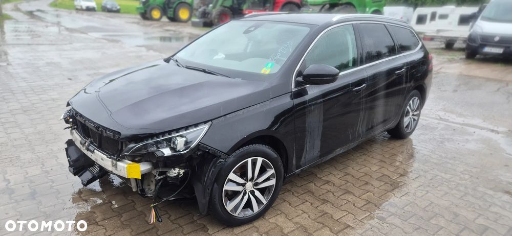 Peugeot 308 - 1