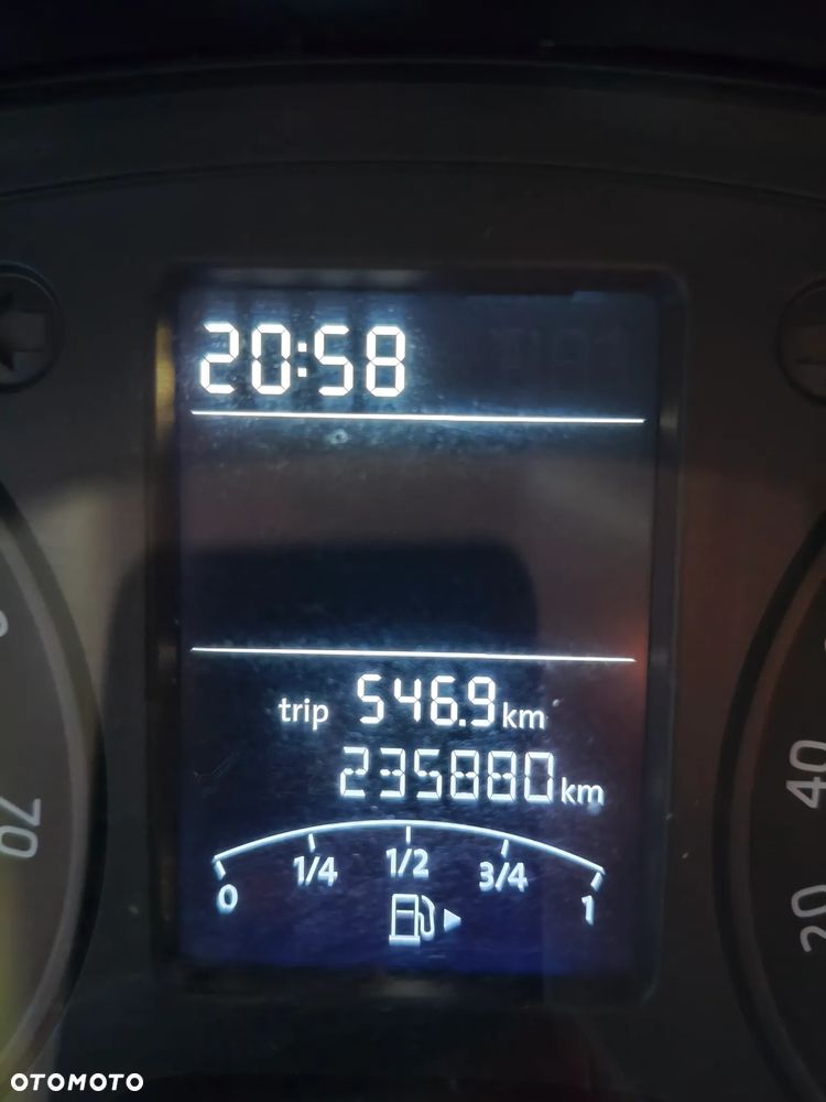 Skoda RAPID - 21