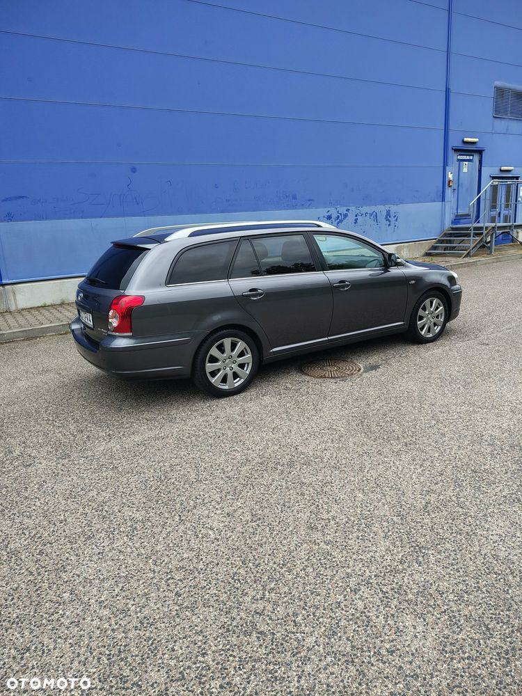 Toyota Avensis 2.2 D-4D X Premium - 7