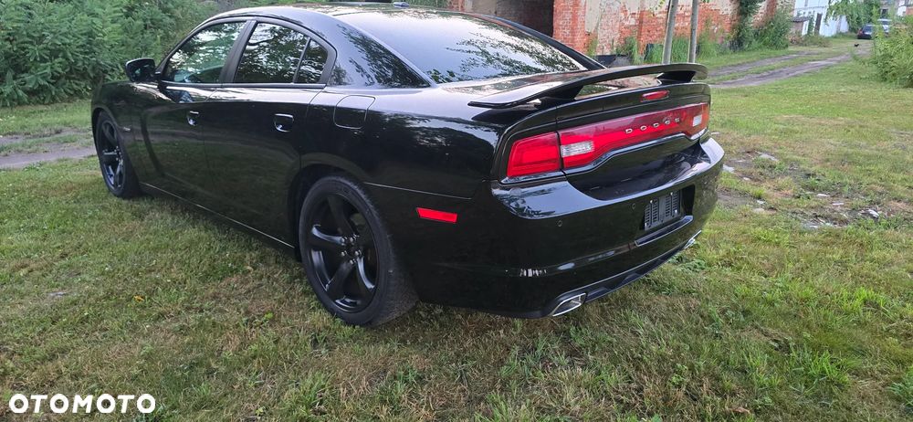 Dodge Charger - 4