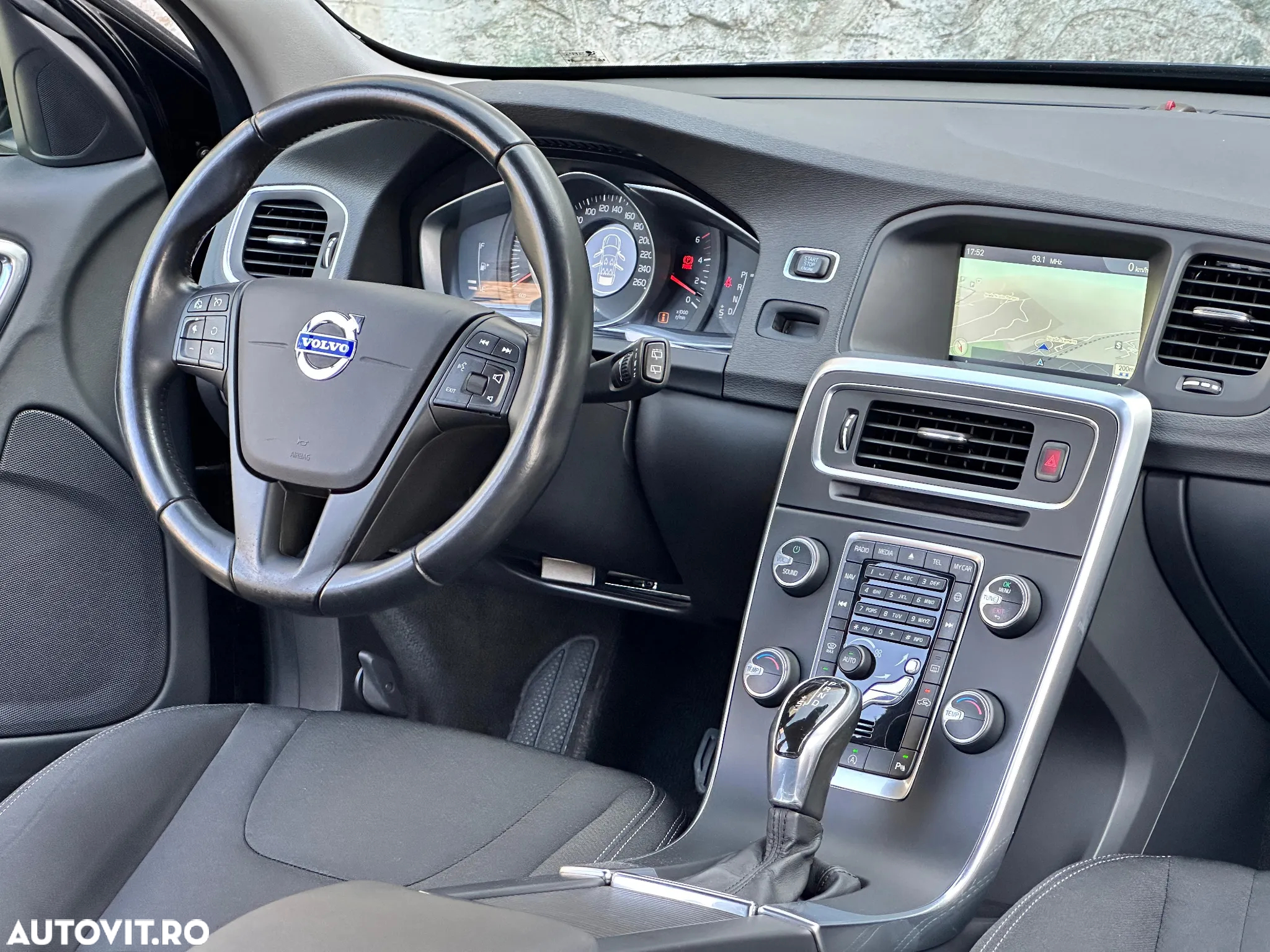 Volvo V60 D2 Geartronic Powershift Kinetic - 9
