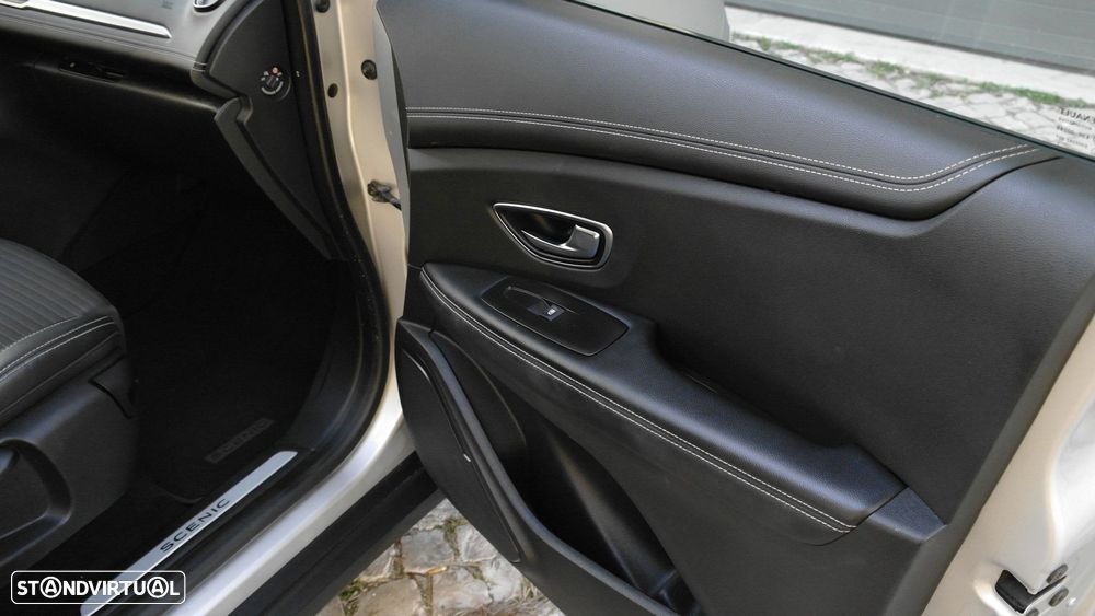 Renault Grand Scénic 1.6 dCi Intens SS - 28